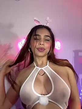 Snapshot of crisbell_lopez chatting on October 25, 2025, 1:05 am crisbell lopez online show from October 25, 2025, 1:05 am