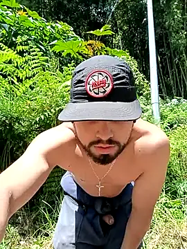 Ferchog5 online show from April 1, 2026, 6:27 pm