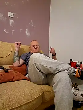 FriendlyDave online show from March 12, 2025, 10:28 pm