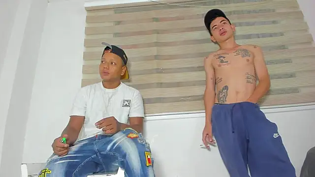 Snapshot of enjoy_hotparty chatting on October 11, 2025, 1:23 pm enjoy hotparty online show from October 11, 2025, 1:23 pm