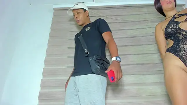 Snapshot of enjoy_hotparty chatting on September 23, 2025, 1:29 pm enjoy hotparty online show from September 23, 2025, 1:29 pm