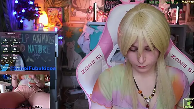 ShiroiFubuki online show from December 22, 2024, 4:38 pm