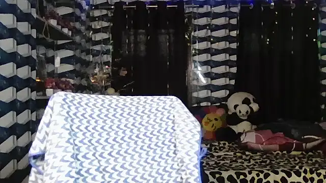 Snapshot of Hotty_Navyaa chatting on October 13, 2025, 1:07 am Hotty Navyaa online show from October 13, 2025, 1:07 am