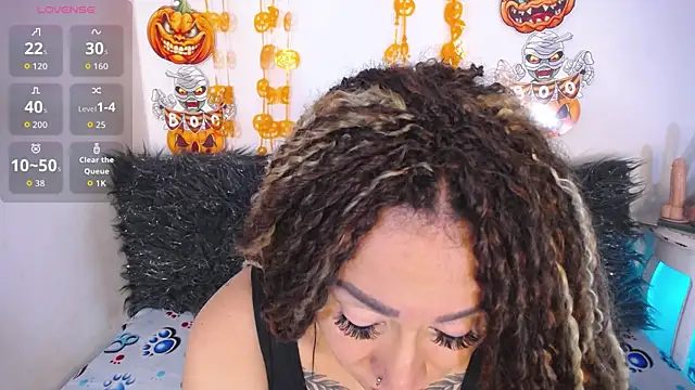 Snapshot of luna_sofia69 chatting on October 21, 2025, 11:42 am luna sofia69 online show from October 21, 2025, 11:42 am