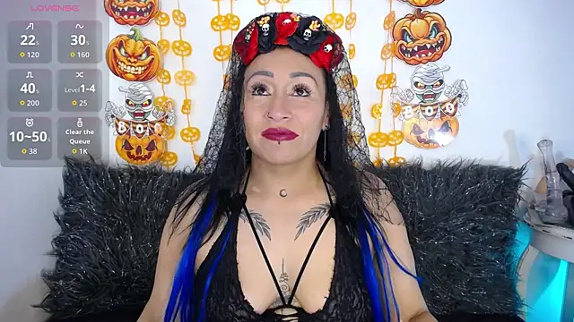 Snapshot of luna_sofia69 chatting on October 6, 2025, 11:44 am luna sofia69 online show from October 6, 2025, 11:44 am