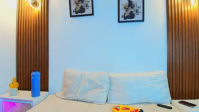 Snapshot of SofiaSweet_ chatting on October 7, 2025, 10:16 am SofiaSweet  online show from October 7, 2025, 10:16 am