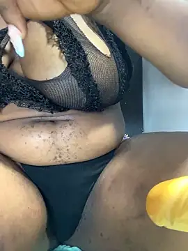 Snapshot of JuicyEve chatting on October 25, 2025, 10:36 am JuicyEve online show from October 25, 2025, 10:36 am