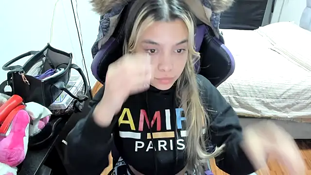 LuisaReyes 2911 online show from September 27, 2025, 2:07 am