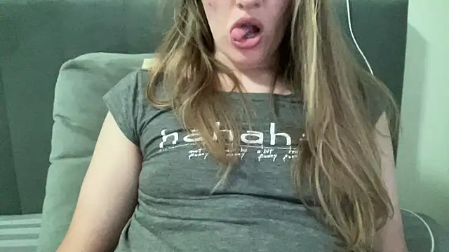 vanessa4you online show from September 23, 2025, 4:19 am