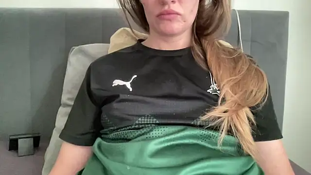 vanessa4you online show from October 6, 2025, 4:46 am