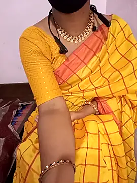 Snapshot of Mallu-Gayathri_Arun chatting on September 17, 2025, 5:31 am Mallu-Gayathri Arun online show from September 17, 2025, 5:31 am