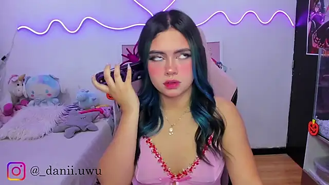 CuteDani  online show from October 11, 2025, 9:54 am