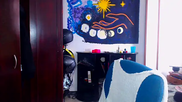 Snapshot of AmaraRoberts420 chatting on April 3, 2026, 3:51 pm AmaraRoberts420 online show from April 3, 2026, 3:51 pm