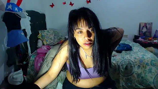 Snapshot of AmaraRoberts420 chatting on October 3, 2025, 12:03 am AmaraRoberts420 online show from October 3, 2025, 12:03 am