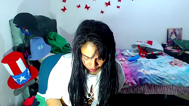 Snapshot of AmaraRoberts420 chatting on September 17, 2025, 2:30 pm AmaraRoberts420 online show from September 17, 2025, 2:30 pm