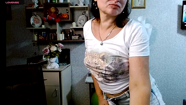 Snapshot of BeatriksS chatting on October 30, 2025, 5:32 pm BeatriksS online show from October 30, 2025, 5:32 pm