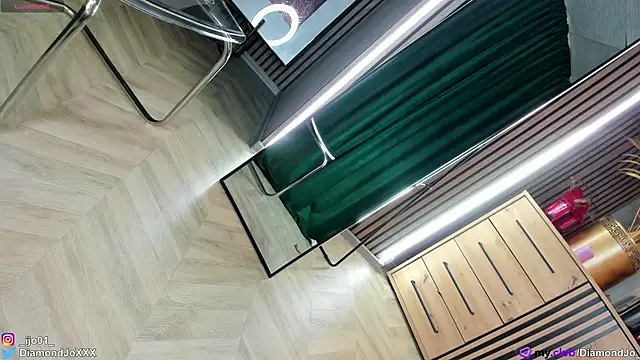 DiamondJo  online show from January 9, 2026, 2:29 am