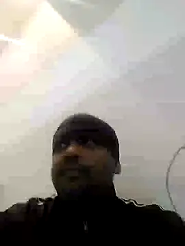 Dick 6inches online show from February 5, 2025, 2:37 pm