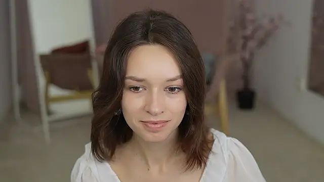 Snapshot of VivianLy_ chatting on January 6, 2025, 7:20 am VivianLy  online show from January 6, 2025, 7:20 am