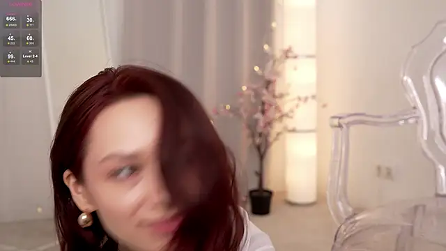 Snapshot of VivianLy_ chatting on March 22, 2025, 11:53 am VivianLy  online show from March 22, 2025, 11:53 am