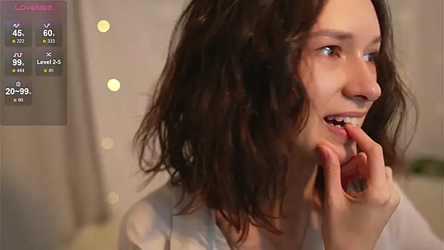 Snapshot of VivianLy_ chatting on January 30, 2025, 10:40 am VivianLy  online show from January 30, 2025, 10:40 am