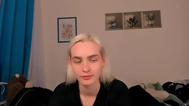 OliviaKisss online show from June 16, 2026, 8:53 pm