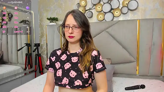 Snapshot of AmbeerWood_ chatting on September 20, 2025, 11:59 am AmbeerWood  online show from September 20, 2025, 11:59 am