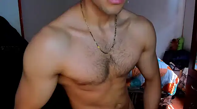 Snapshot of Tommy_Bred chatting on March 10, 2025, 6:34 pm Tommy Bred online show from March 10, 2025, 6:34 pm