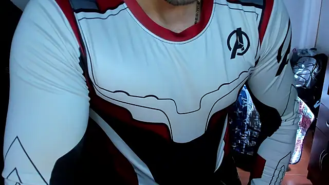 Snapshot of Tommy_Bred chatting on October 11, 2025, 6:42 pm Tommy Bred online show from October 11, 2025, 6:42 pm