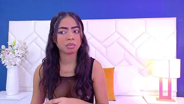 Snapshot of Tyra_Kane chatting on September 25, 2025, 3:56 am Tyra Kane online show from September 25, 2025, 3:56 am