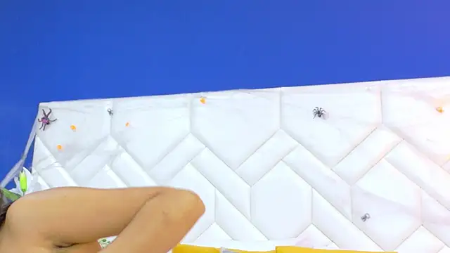 Snapshot of Tyra_Kane chatting on October 26, 2025, 4:35 am Tyra Kane online show from October 26, 2025, 4:35 am