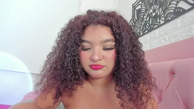 Snapshot of _ashley_doll chatting on February 20, 2025, 4:18 am ashley doll online show from February 20, 2025, 4:18 am