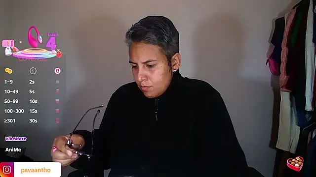 Yessi rousse online show from November 6, 2025, 9:02 am