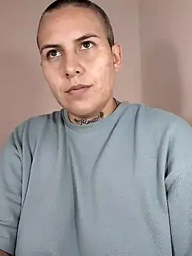 Snapshot of Yessi_rousse chatting on December 3, 2024, 5:06 pm Yessi rousse online show from December 3, 2024, 5:06 pm
