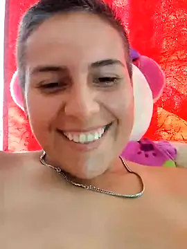 Snapshot of Yessi_rousse chatting on February 18, 2025, 8:36 pm Yessi rousse online show from February 18, 2025, 8:36 pm