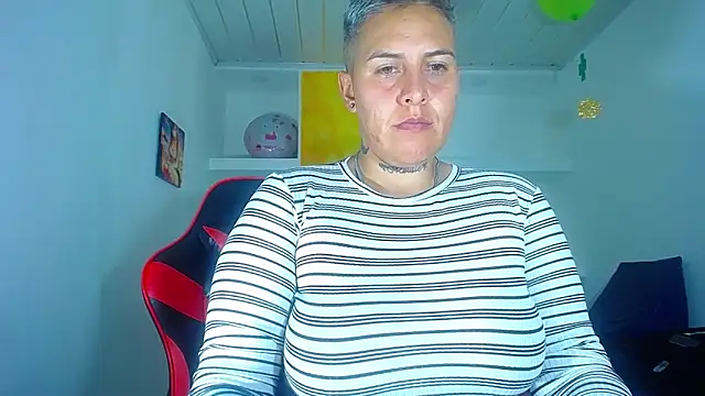 Snapshot of Yessi_rousse chatting on March 20, 2025, 5:04 pm Yessi rousse online show from March 20, 2025, 5:04 pm
