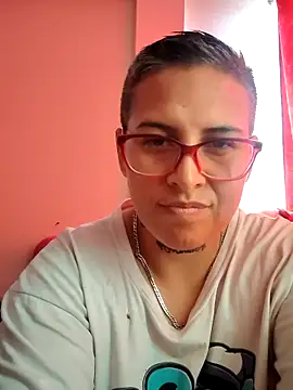 Snapshot of Yessi_rousse chatting on February 12, 2025, 5:26 pm Yessi rousse online show from February 12, 2025, 5:26 pm
