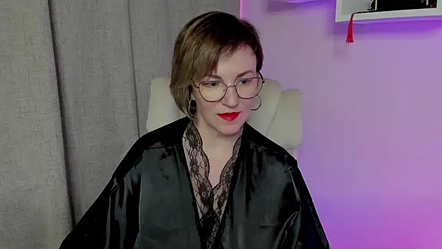 Snapshot of feliziaDesire chatting on May 10, 2026, 8:51 am feliziaDesire online show from May 10, 2026, 8:51 am