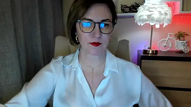 feliziaDesire online show from November 10, 2025, 1:38 pm