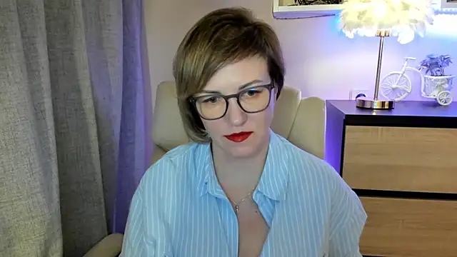 Snapshot of feliziaDesire chatting on October 28, 2025, 2:16 pm feliziaDesire online show from October 28, 2025, 2:16 pm