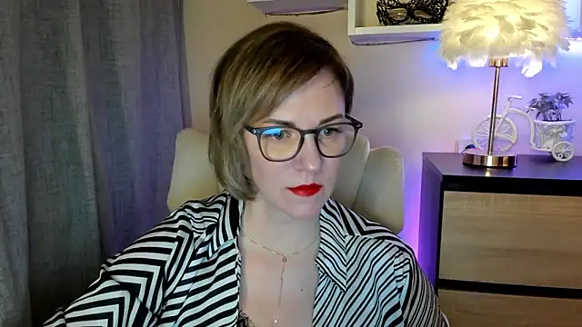 Snapshot of feliziaDesire chatting on October 30, 2025, 6:55 am feliziaDesire online show from October 30, 2025, 6:55 am