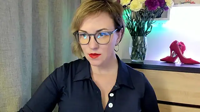 Snapshot of feliziaDesire chatting on October 15, 2025, 1:08 pm feliziaDesire online show from October 15, 2025, 1:08 pm