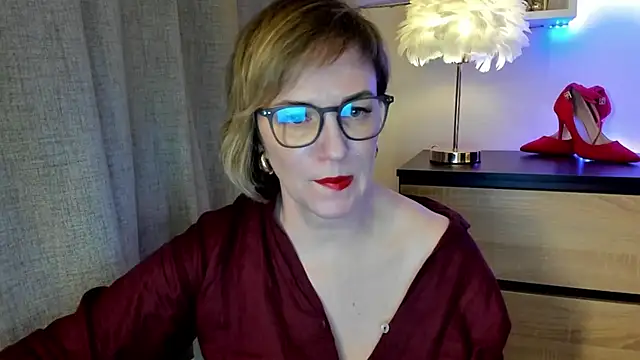 Snapshot of feliziaDesire chatting on October 22, 2025, 12:48 pm feliziaDesire online show from October 22, 2025, 12:48 pm