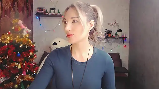 MillaXQueen online show from January 6, 2025, 5:41 am