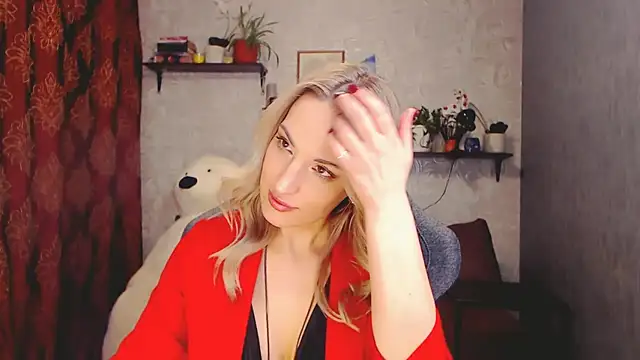 MillaXQueen online show from March 15, 2025, 5:15 pm