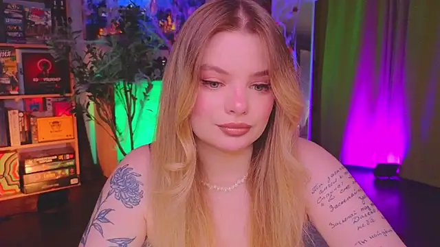 Snapshot of Hottie_Jane chatting on November 2, 2025, 1:27 pm Hottie Jane online show from November 2, 2025, 1:27 pm