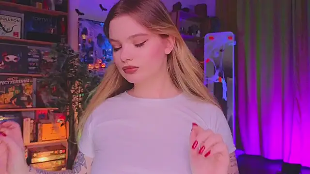 Snapshot of Hottie_Jane chatting on October 31, 2025, 3:52 pm Hottie Jane online show from October 31, 2025, 3:52 pm