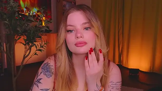 Snapshot of Hottie_Jane chatting on October 19, 2025, 1:47 pm Hottie Jane online show from October 19, 2025, 1:47 pm