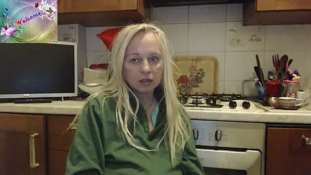 martachatte online show from September 28, 2025, 4:19 am