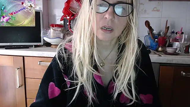 martachatte online show from October 5, 2025, 9:00 am